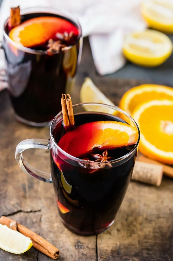 holiday-spiced-mulled-wine-6-of-11